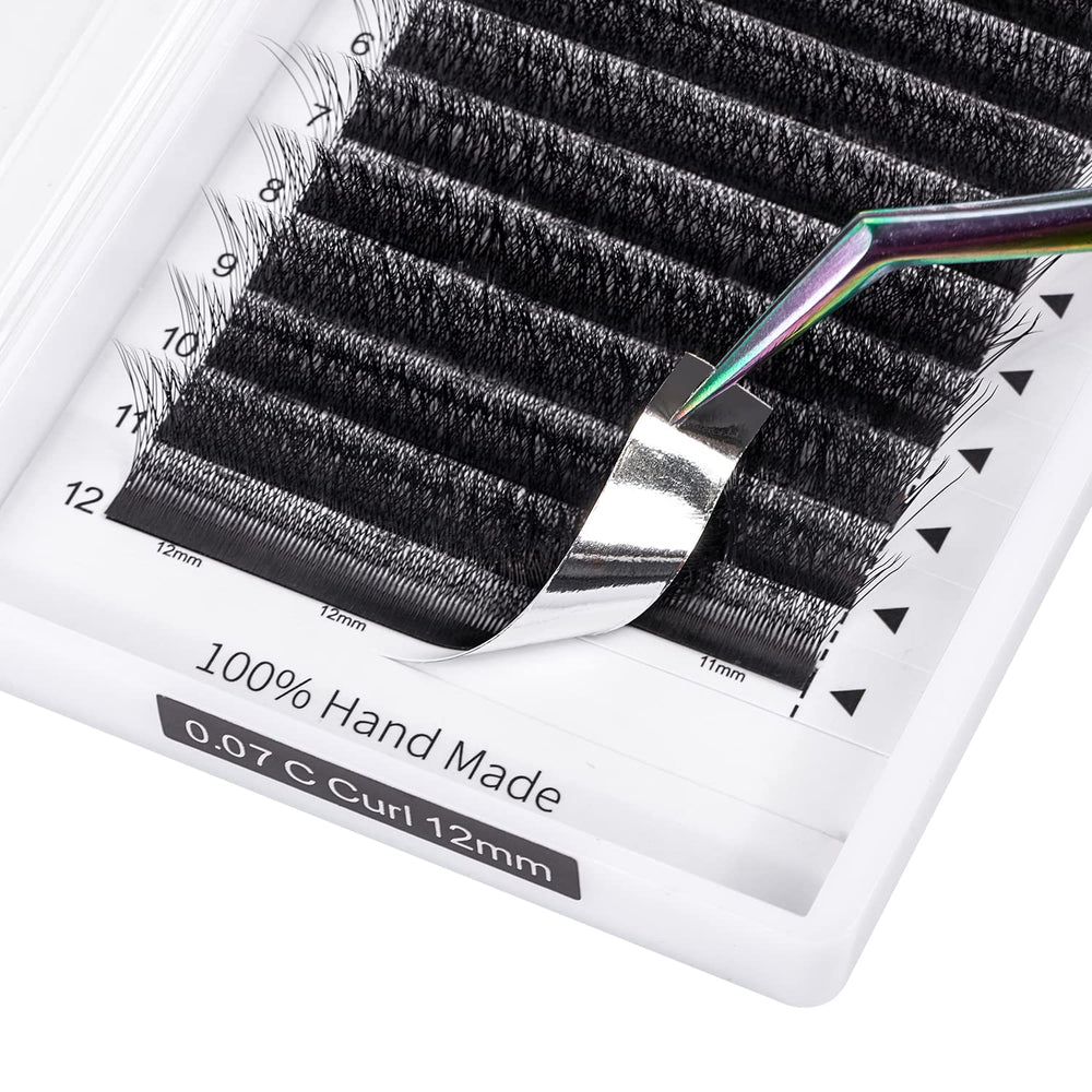 ACTROL 4D W lashes provide long lasting curl through heat and humidity.