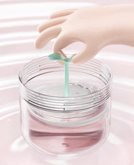 Travel storage soak container featuring mirror and cleaning brush
