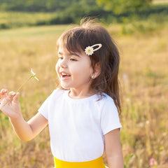 Amybasic bow clip pink and white—versatile for daily outfits.