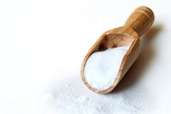 Hydrolyzed collagen peptides dissolving in water