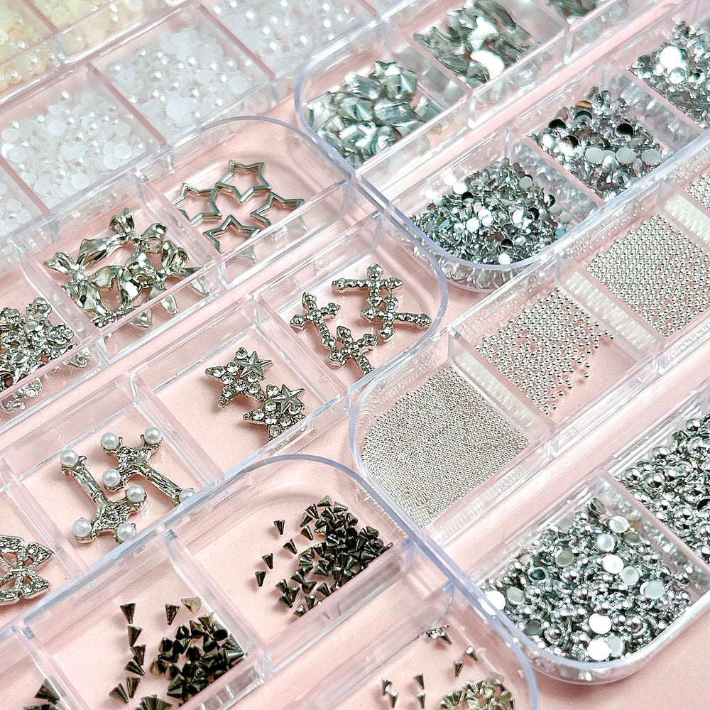 BANA ART all-in-one nail art kit on display for inspiration
