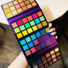 BestLand 4-in-1 eyeshadow palette offers 18 colors per panel for versatile styling.