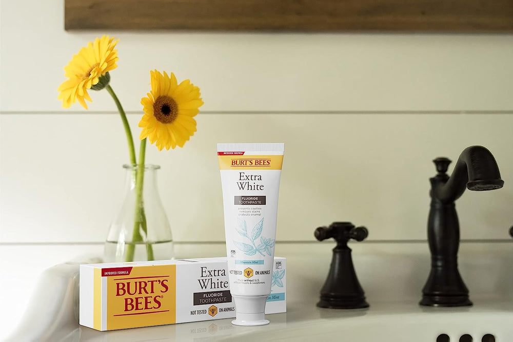 Display of Burt's Bees Extra White Toothpaste Mountain Mint 4.7 oz Pack of 3