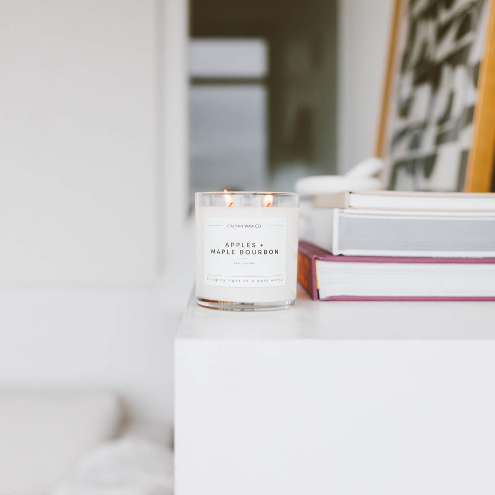 Gift-ready presentation of the Calyan candle