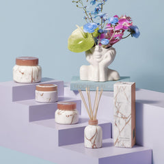 Close-up of Havana Vanilla fragrance notes: vanilla, tobacco, bergamot and sandalwood