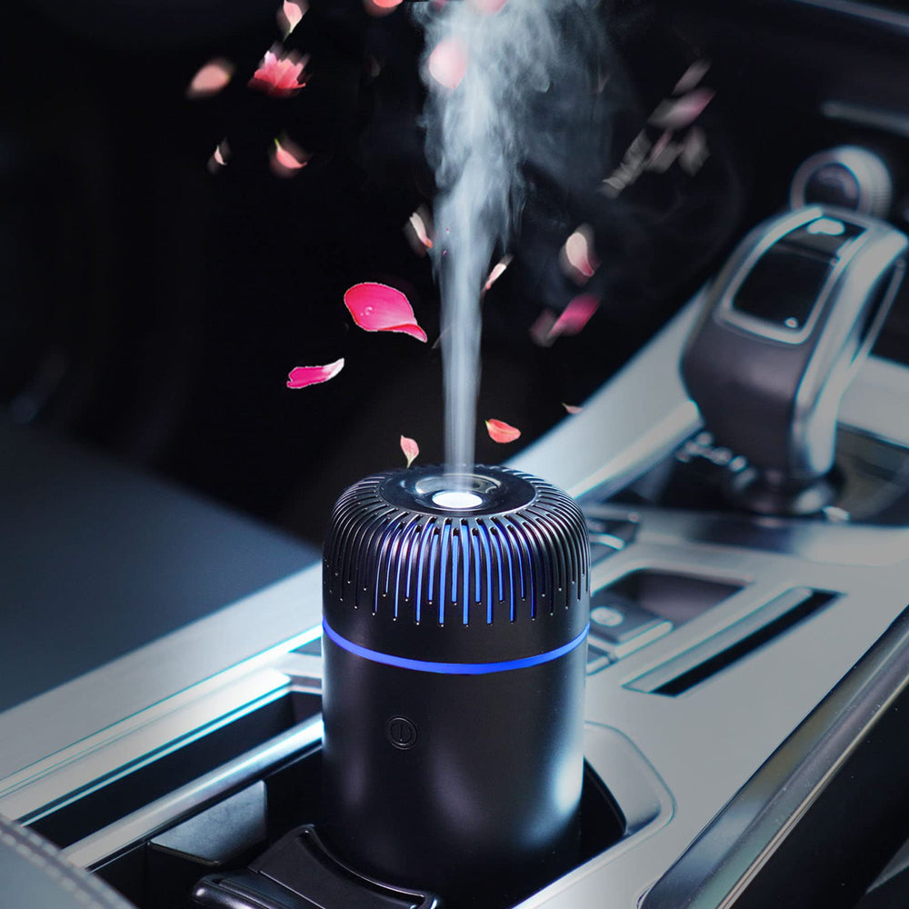 Car Diffuser Humidifier in black with USB connection