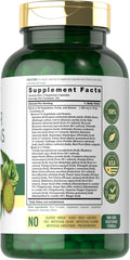 Close-up of Carlyle Super Greens label highlighting 30 vegetables, fruits and greens