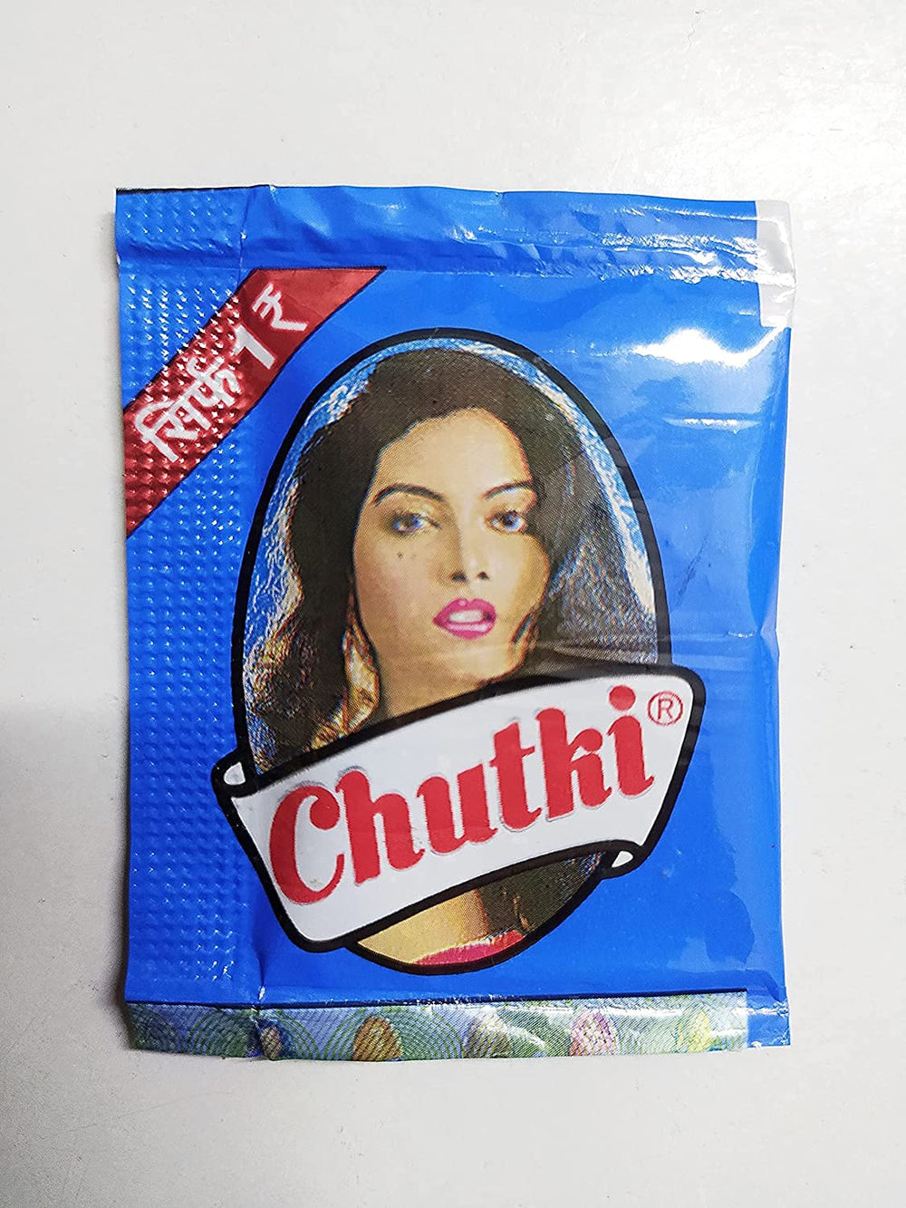 Chutki mouth freshener blue pack on table