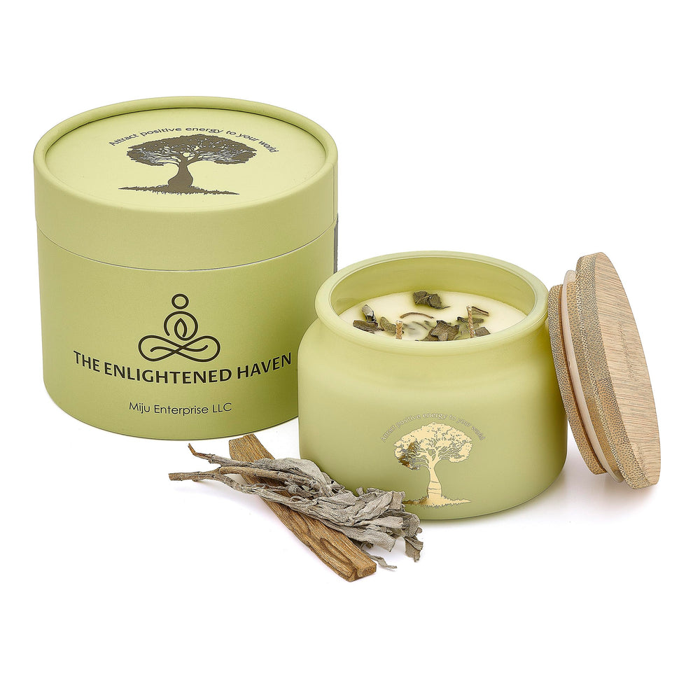 Gift-ready candle with lid on display