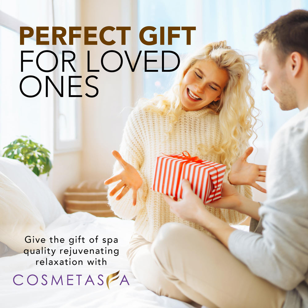 Hot stones and massage tools included in Cosmetasa kit