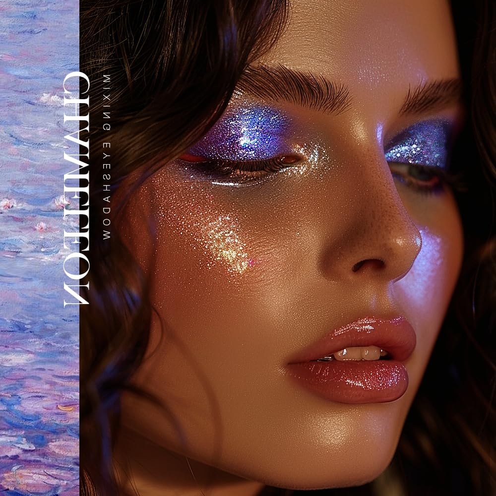 DE'LANCI purple blue duochrome close-up highlights glittery shimmer and smooth texture.