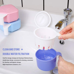 Denture cup with pull-up filter basket for rinsing