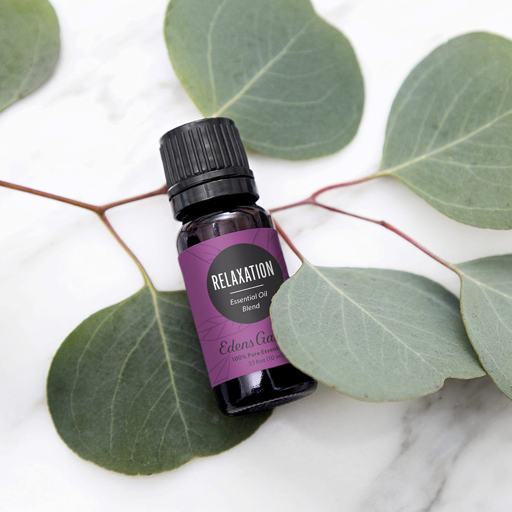 Close-up of the Relaxation Oil Blend ingredients illustration