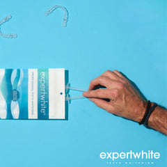 Packaging of Expertwhite 44% carbamide peroxide gel refills.