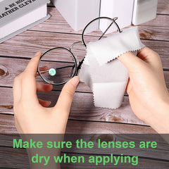 Wipe size 13 x 13 cm demonstrated beside packaging