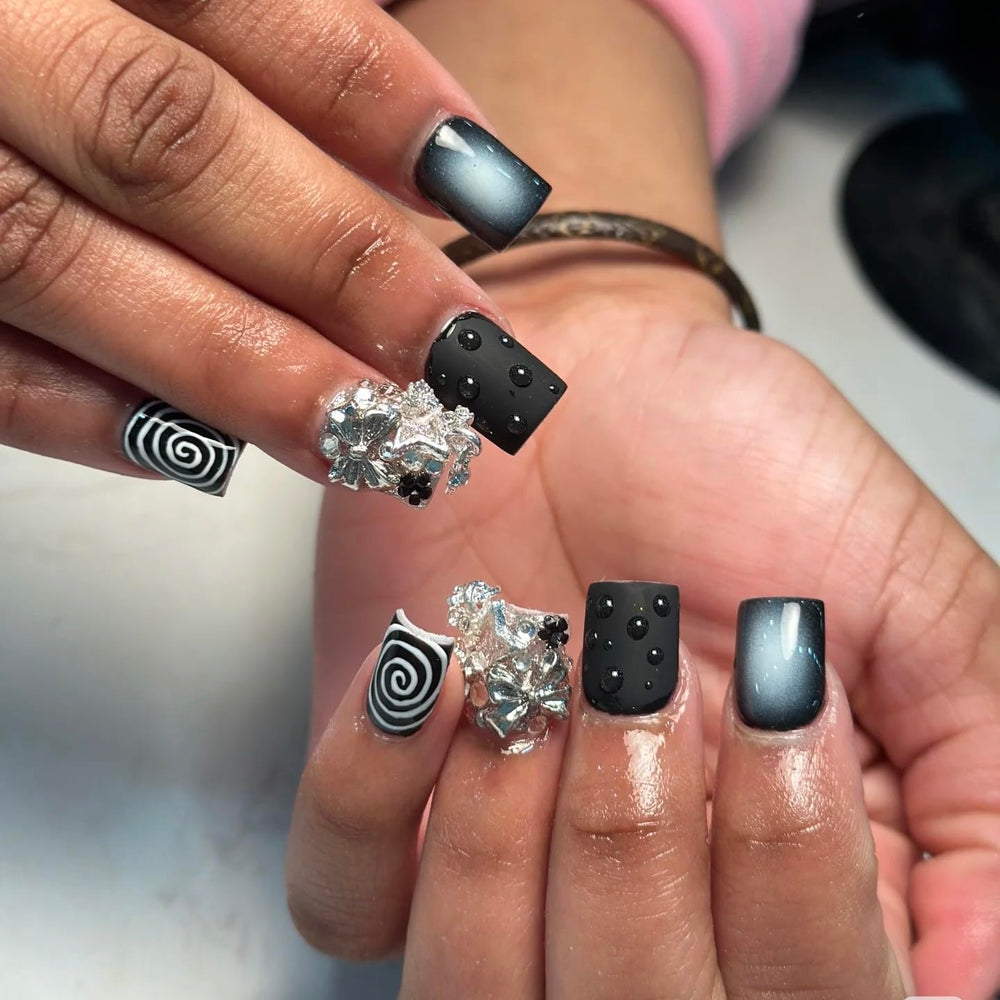 FURNUNUBI handmade extra-short square nails with black 3D design for instant chic style.