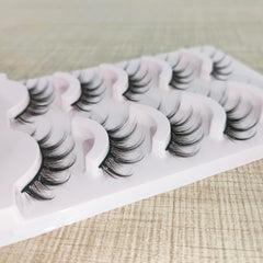 HEMERDINGO handmade soft fibers ensure smooth wear and a natural blend.