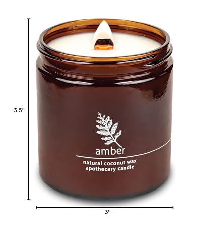 Candle with essential oils scent from Hemlock Park collection