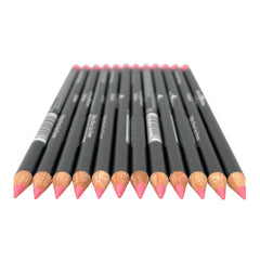 Italia-Deluxe Ultra Fine Lip Liner close-up demonstrates smooth application for precise lip contour.