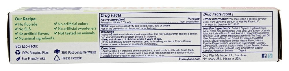 Label graphic highlighting fluoride-free, no triclosan or SLS
