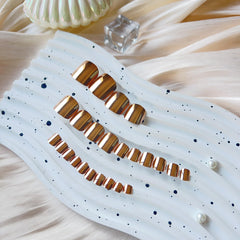 KQueenest toe nails kit includes 12 sizes for a precise toe fit.