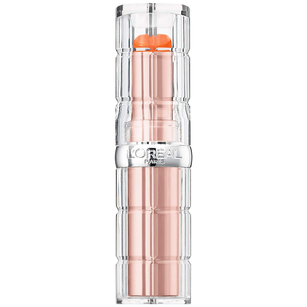 Close-up lips with glossy finish from L'Oreal Paris Colour Riche Plump and Shine Nectarine Plump