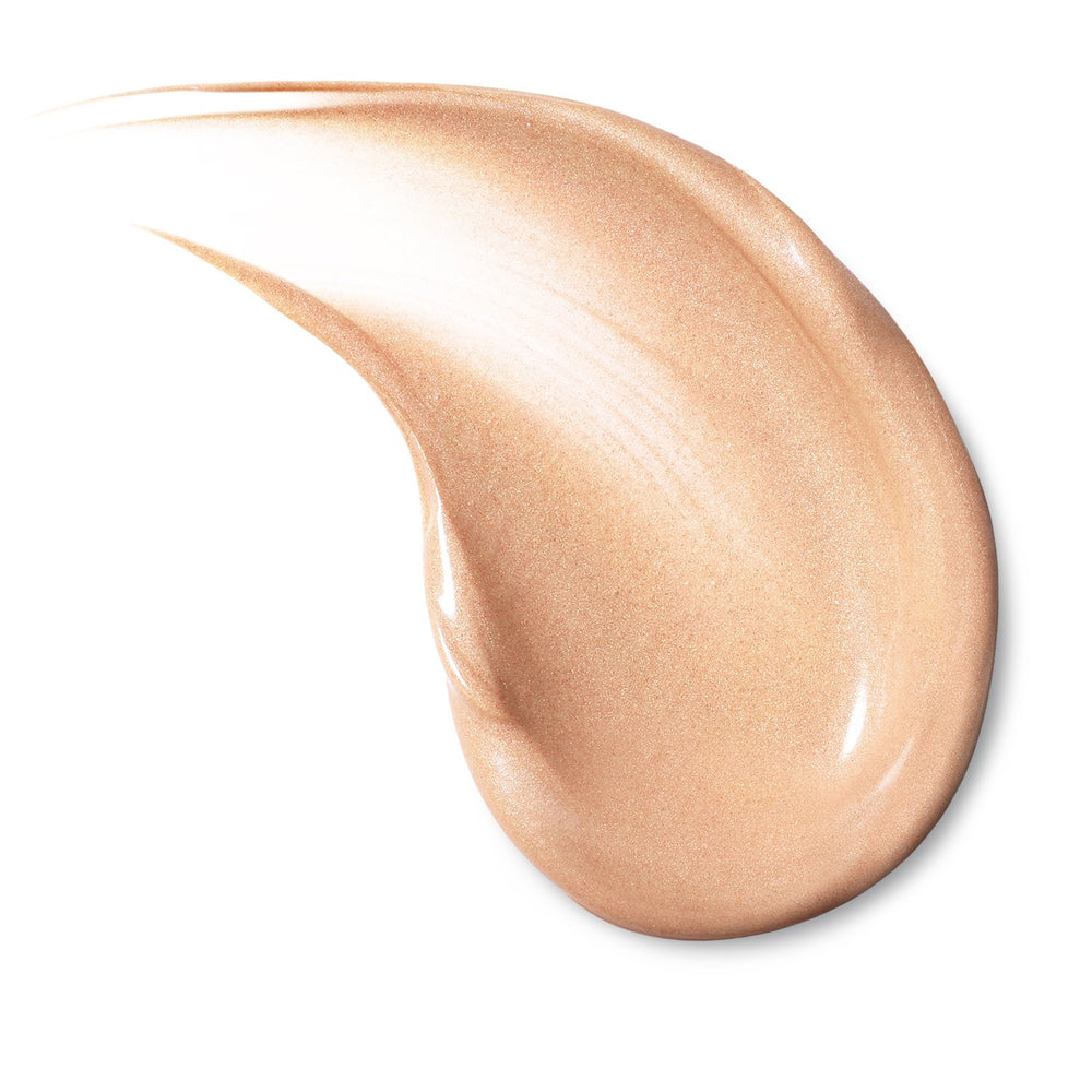 L'Oreal Paris Visible Lift Serum Tint face glow for radiant, moisturized skin.