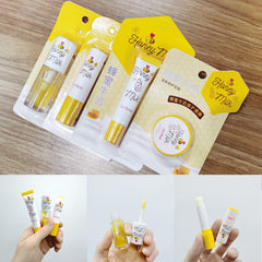 LSxia lip care results with a glossy finish after use