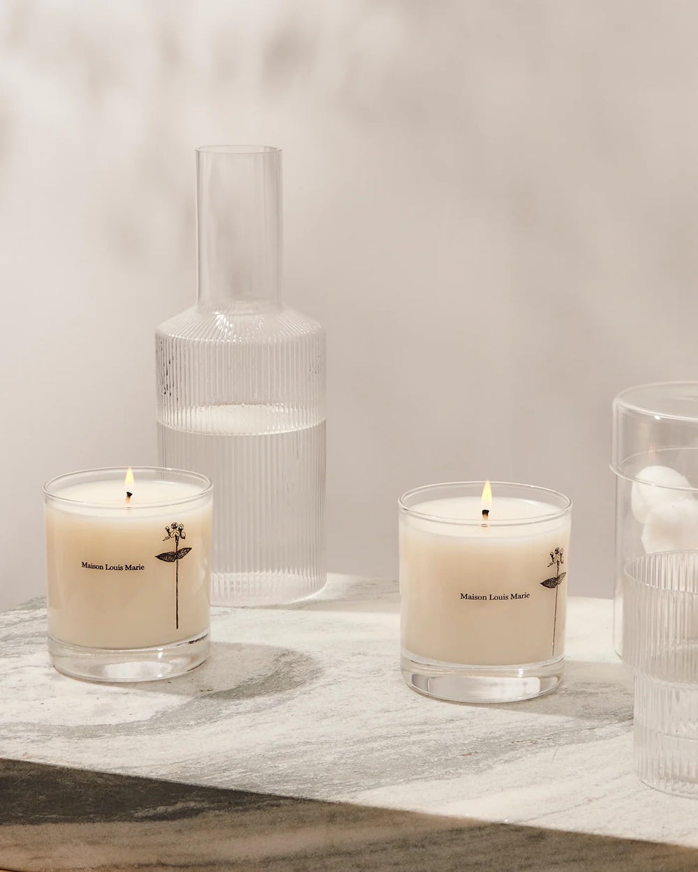 Fragrance notes visualization: jasmine, orange, green florals