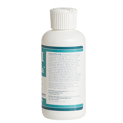 Man1 Senfla application scene demonstrates discreet massage for targeted skin care.