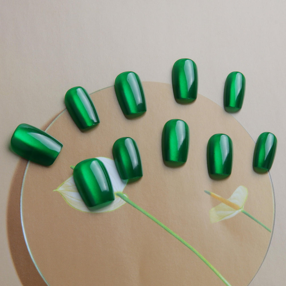 Melines reusable nail kit includes mini file and cuticle pusher