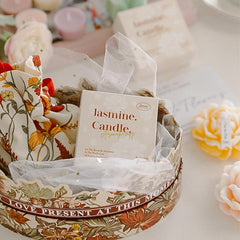 Mewealth Jasmine Candle floral fragrance creates a calming ambiance.