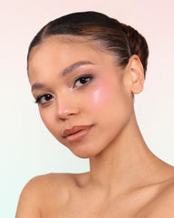 Moira Marvelous Baked Blush 001 Wedding Cake texture close-up reveals marbled glow.