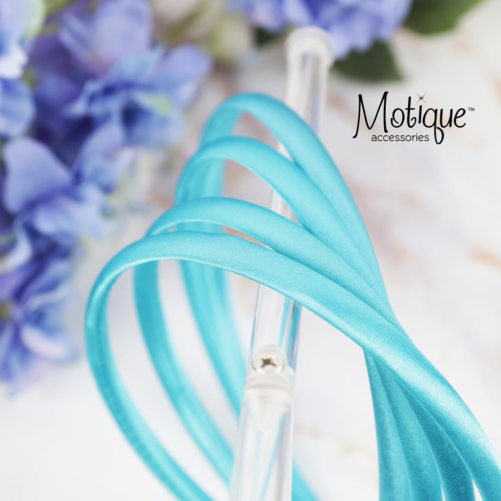 Motique Accessories no-teeth design headbands; protects hair and reduces snagging.