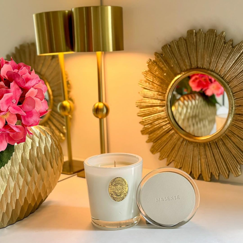 Ideal ambiance: bedroom and office with M&SENSE candle in use