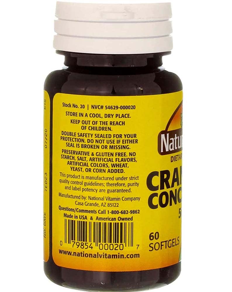 Packaging and cranberry imagery on Nature's Blend bottle