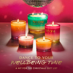 Close-up of NEOM Cosy Nights Travel Candle label – Sandalwood, Frankincense & Nutmeg (2 of 7)