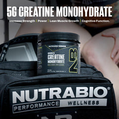 Micronized creatine dissolving in water showing mixability