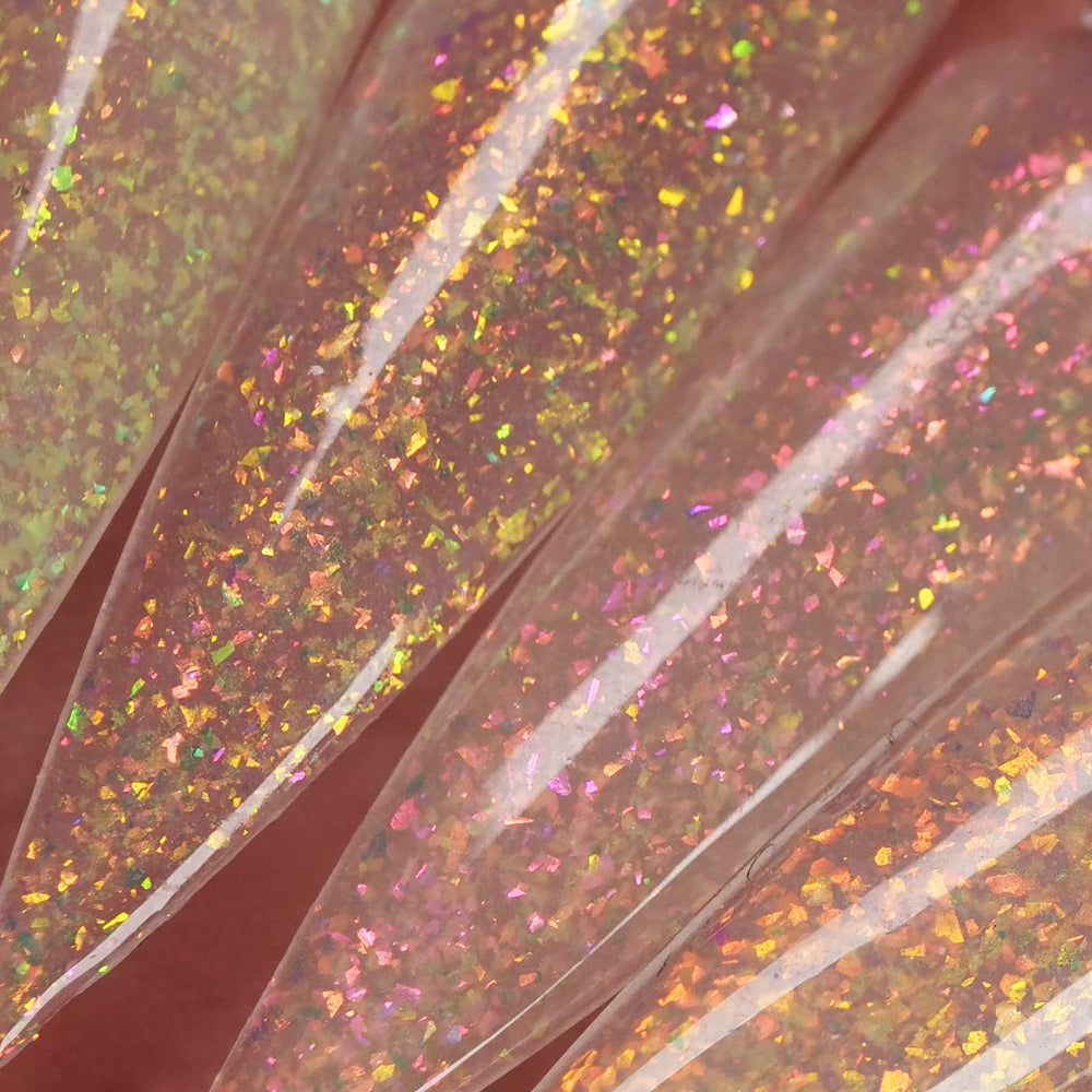 Oumisaya GP014 displayed on swatches demonstrates quick cure under UV lamp.
