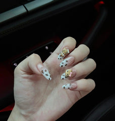Pethawata leopard press-on nails on hand offer quick, stylish manicure