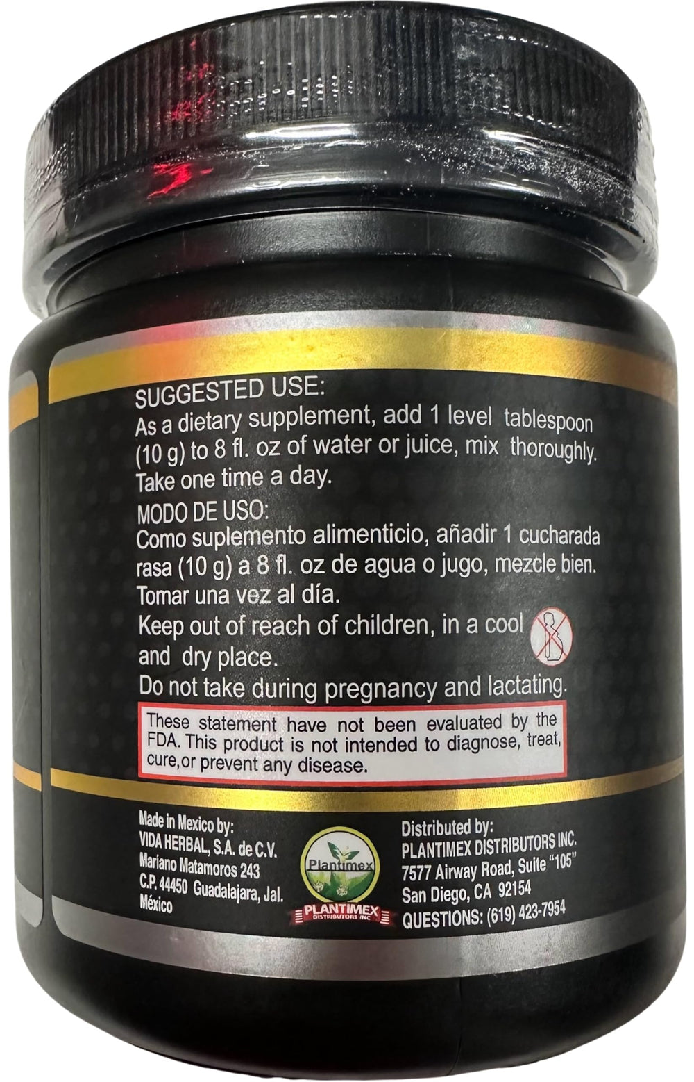 Powder added to a smoothie showing easy mix