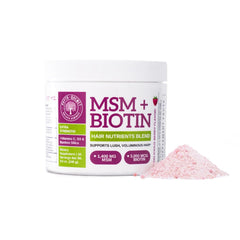 Powder scoop with Wildberry flavor dissolving in water