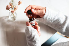 REVIVEEO cruelty-free vegan label signals ethical, clean ingredients.
