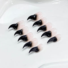 RIICFDD 3D nail design adds texture and statement accents.
