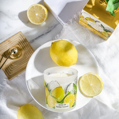 Lead-free cotton wick inside ROMIIE ZOI candle