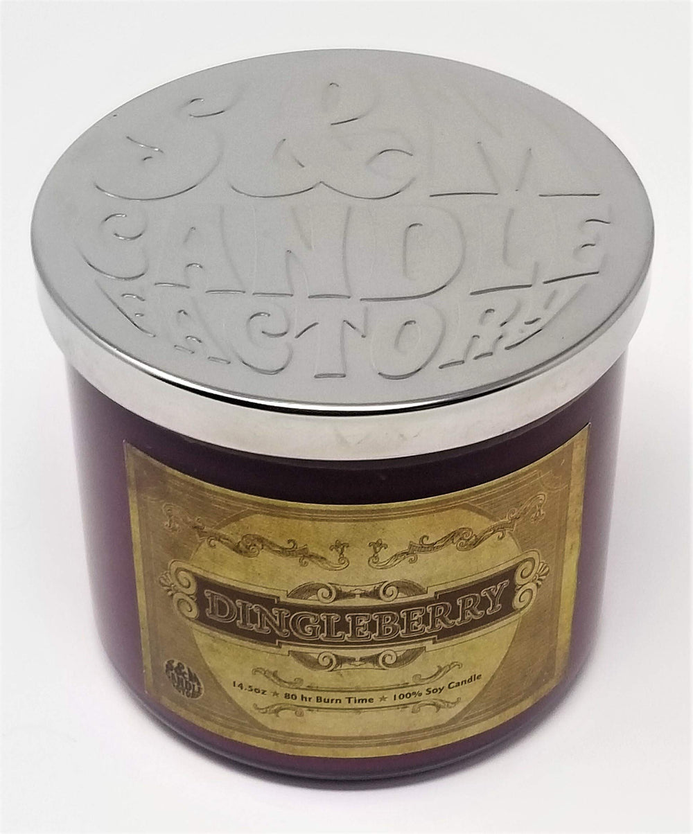 S&M Dingleberry wax pour showing smooth fragrance diffusion.
