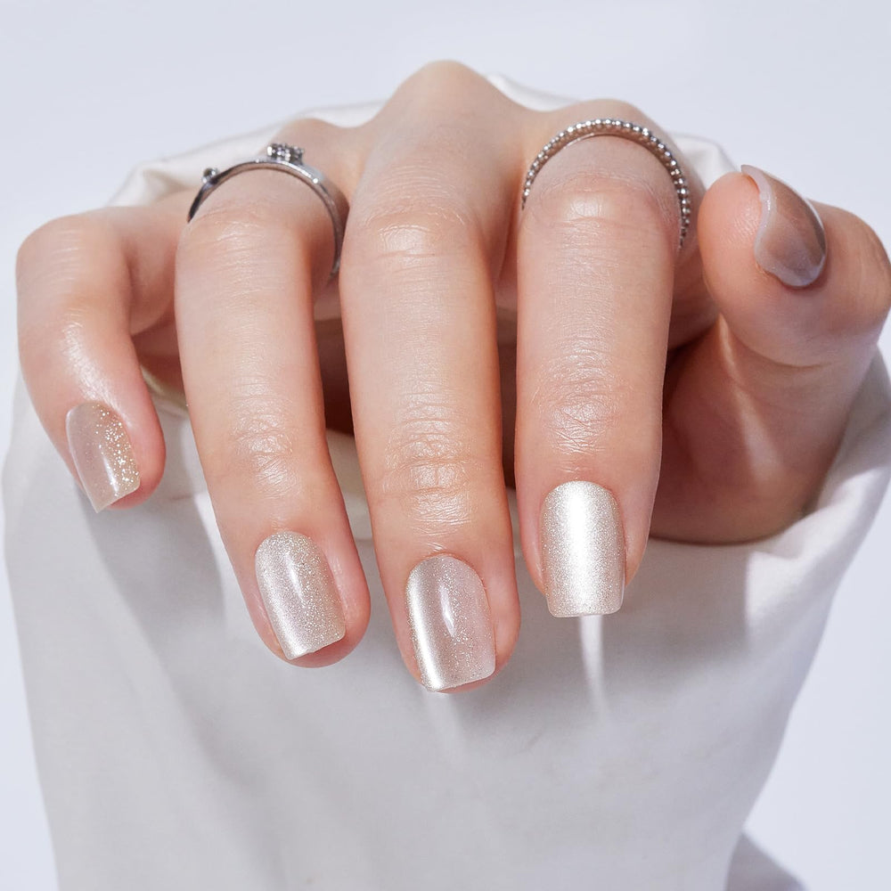 S.T. Friends Eye Cat Press On Nails square closeup for quick glam.