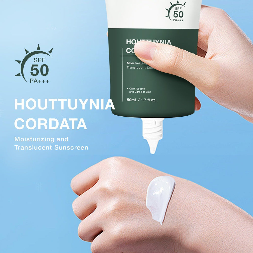 Silky Moisture Sunscreen no white cast preserves natural skin tone.