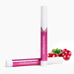 Close-up of Smileactives whitening pen with Winterberry gel