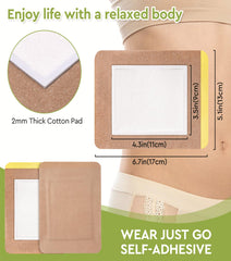 Applying castor oil to the cotton pad for pack wrap